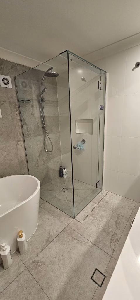Hinge Frameless Shower Screens